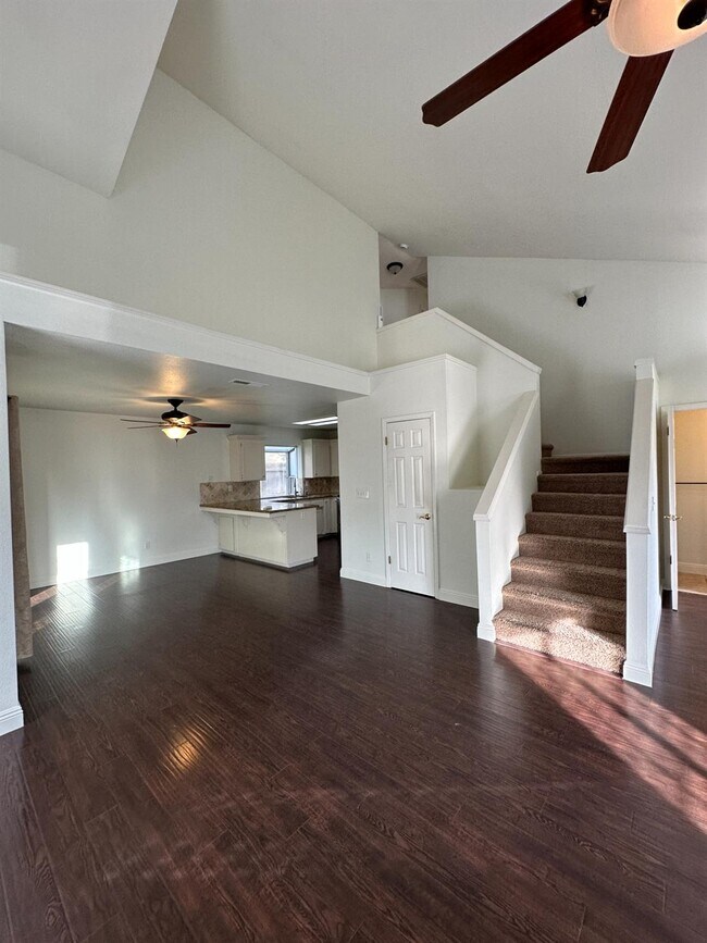 Building Photo - 1816 E Frederick Ave