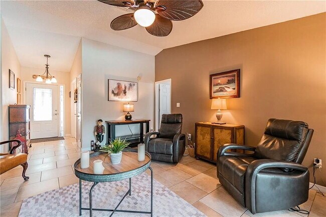 Building Photo - 14021 Ellesmere Dr