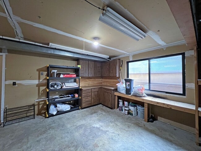 Building Photo - Gorgeous 3 Bedroom 2 Bath Home in Desirable Fairwood, Renton