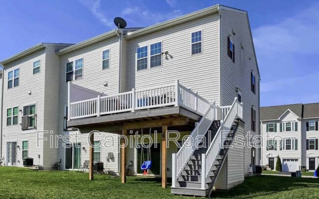 Building Photo - 923 Stonehaven Way