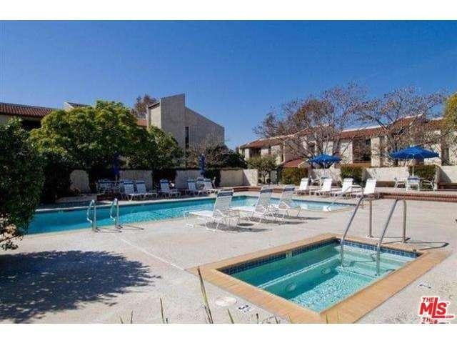 Building Photo - 4080 Via Marisol