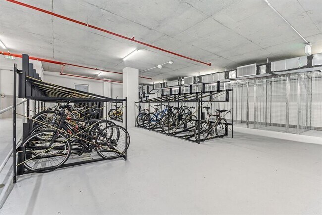 Building Photo - 777 3rd Ave N