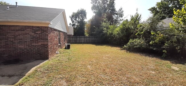 Building Photo - 119 Autumn Cove