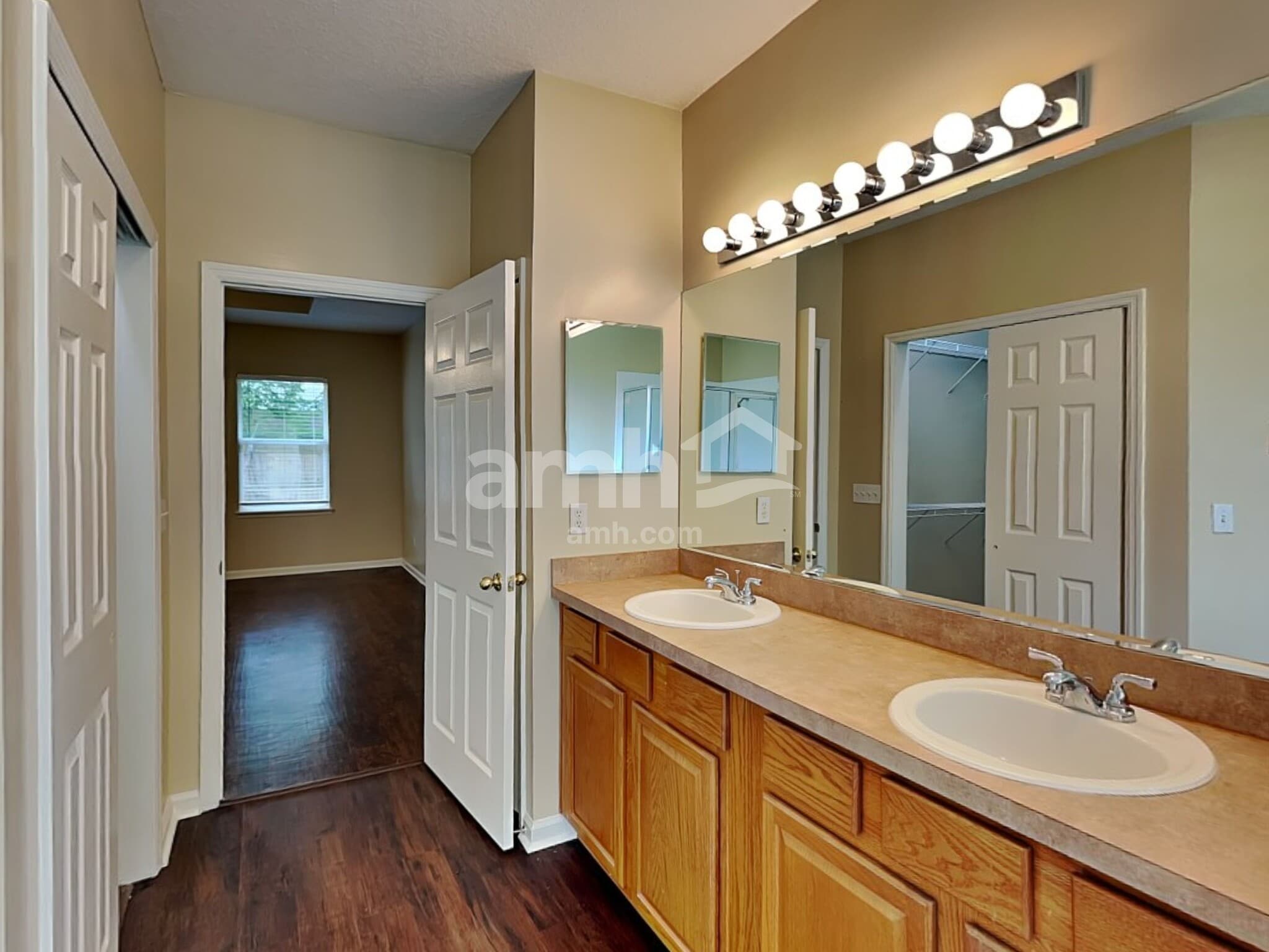 Building Photo - 2908 Piedmont Manor Dr