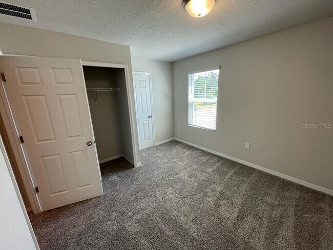 Building Photo - 407 Legacy Lp