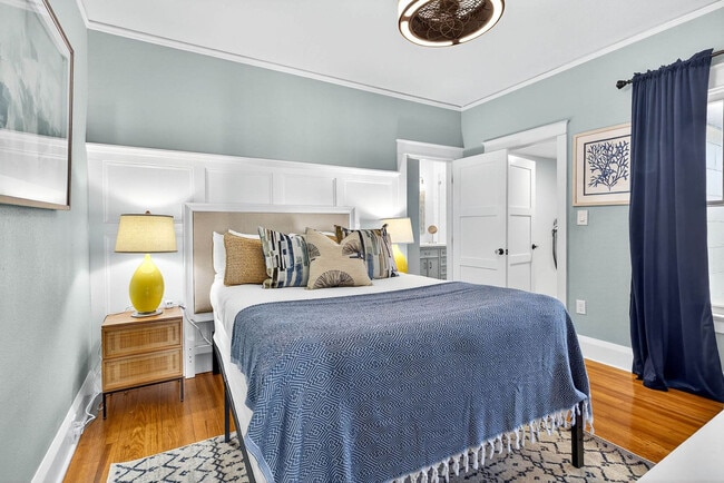 Building Photo - 3321 W San Juan St