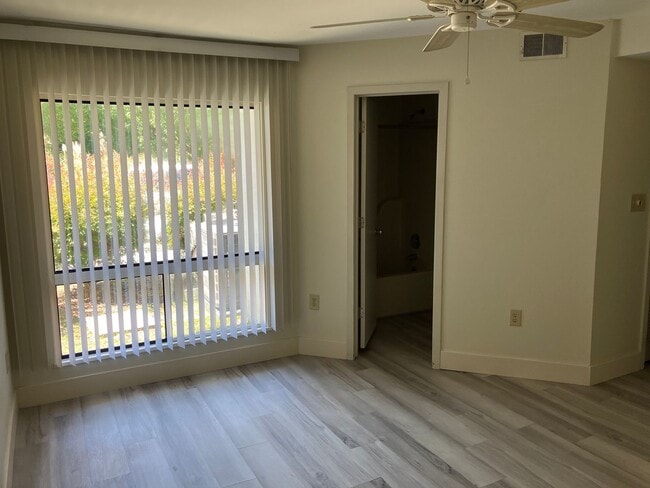 Building Photo - 2 Bedroom 2 Bathroom Condo in Calabash