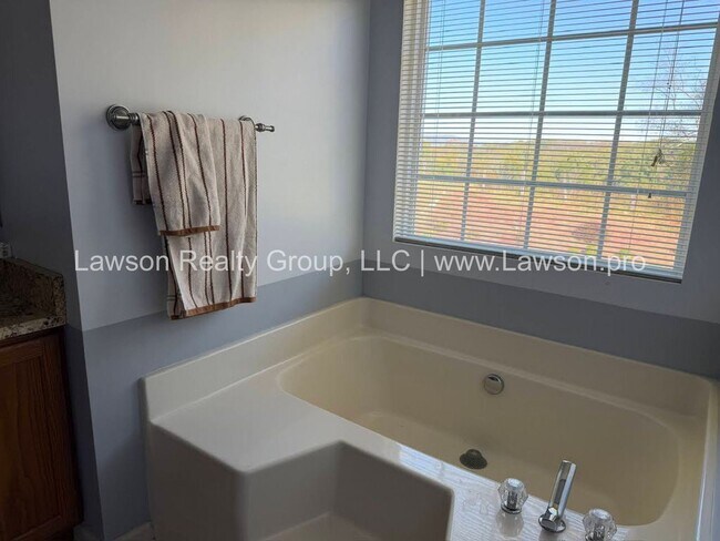 Building Photo - Gorgeous Classic Cave Spring Colonial in S...