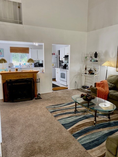 Building Photo - 42 Patricia Ln