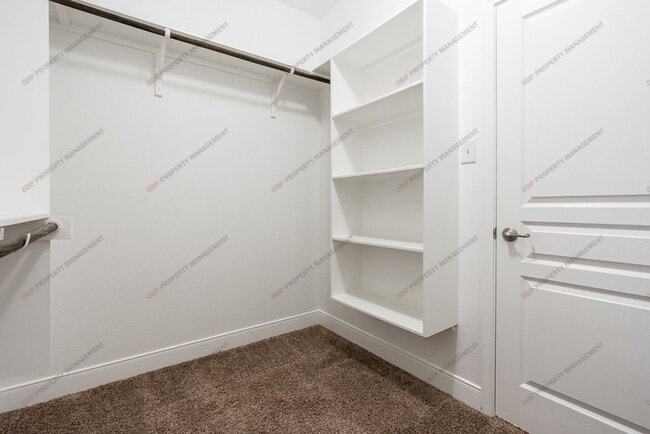 Building Photo - Magnificent home in Wyndham Hill Community!