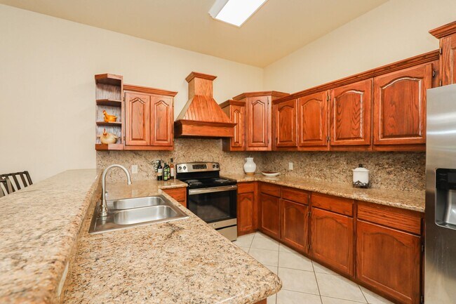 Building Photo - 1237 Whisper Hill Dr
