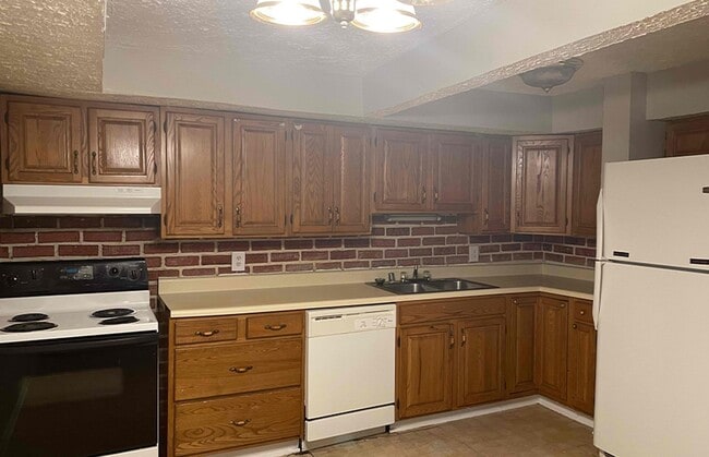 Primary Photo - Telford 3405