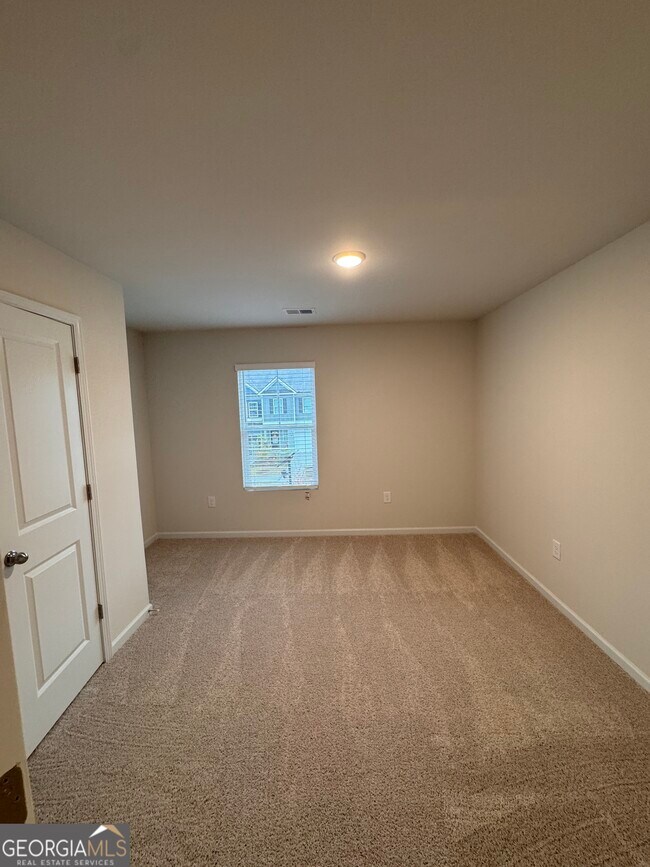 Building Photo - 11 Huntley Trce