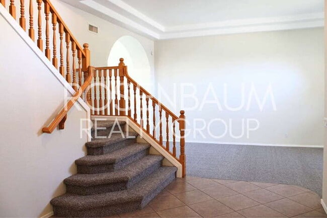 Building Photo - 4632 E Harwell St