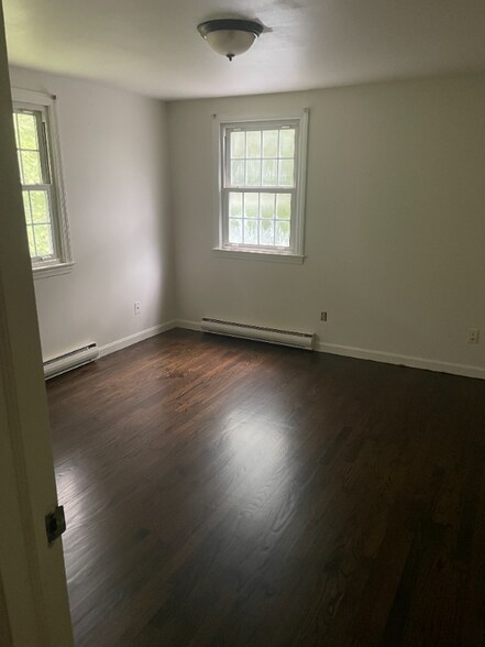 Building Photo - 28 Salem Rd