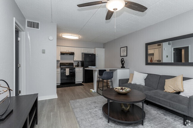 Spacious 1 bedroom 1 bath Tucson - Waters Edge Apartments