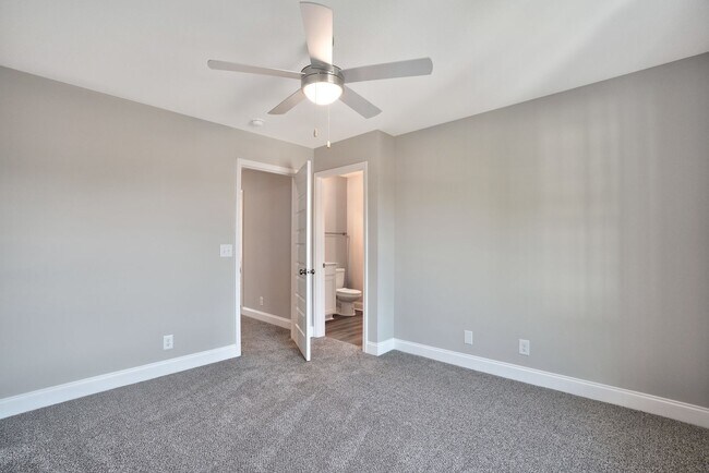 Building Photo - 68 Highland Blf Wy