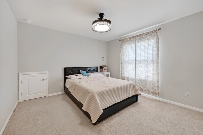 Building Photo - 6215 Prince Pl Dr