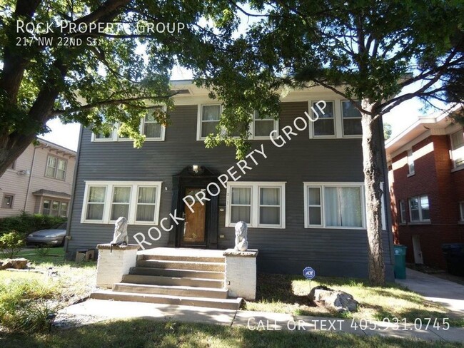 Building Photo - Historic Rental Home in Mesta Park/Heritag...