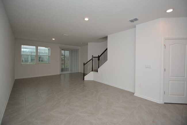 Building Photo - 344 Redbud Rd