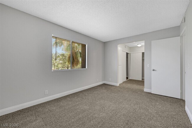 Building Photo - 3151 N Soaring Gulls Dr