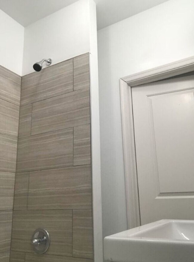 Building Photo - 3326 N 17th St