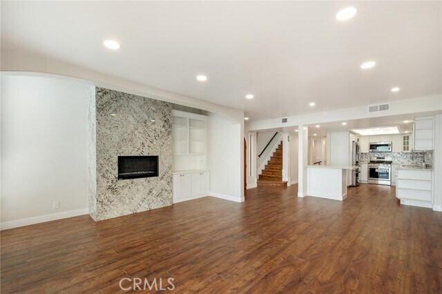 Building Photo - 925 Quivera St