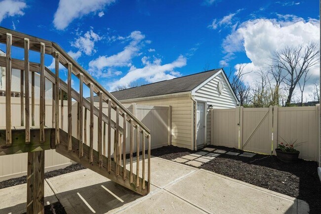 Building Photo - 6060 Phar Lap Dr