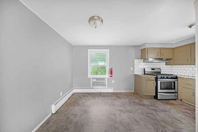 Building Photo - 420 Kipp Ave