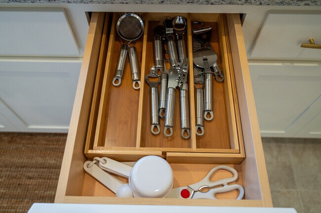 Building Photo - 10035 Fletching Wy