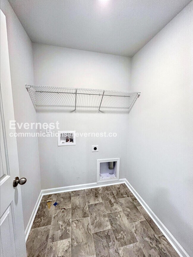 Building Photo - 1819 Wellwood LN