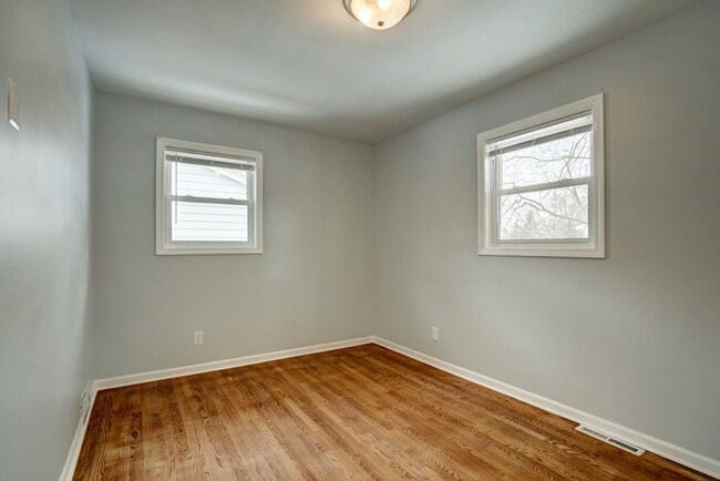 Building Photo - 1924 3rd Ave