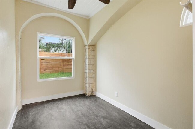 Building Photo - 17621 Stacey Ln