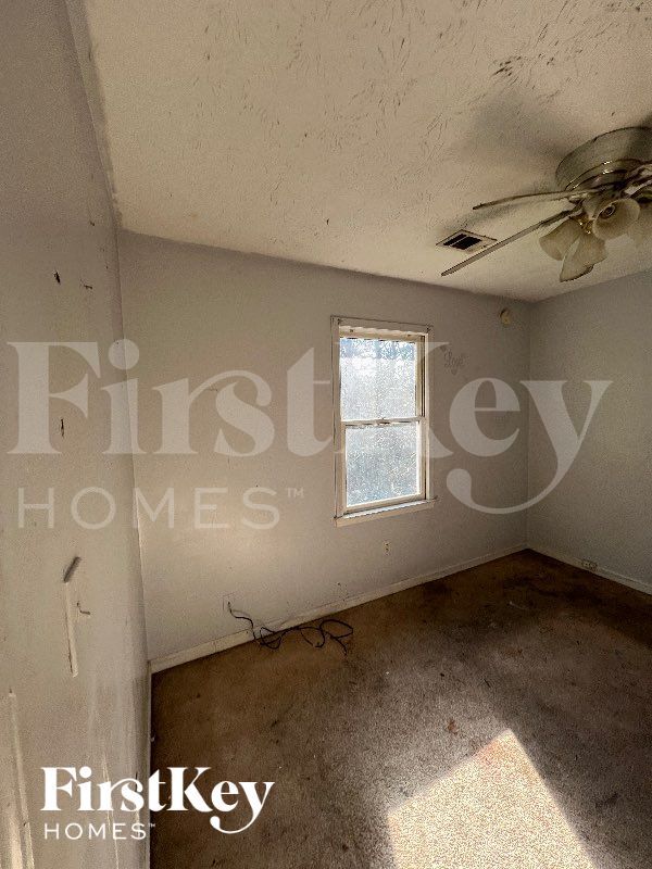 Building Photo - 4923 Autumn Cir