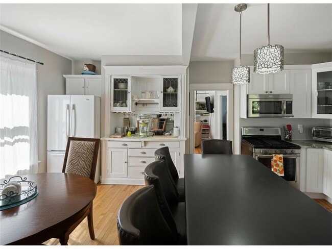 Building Photo - 2713 Garfield Ave