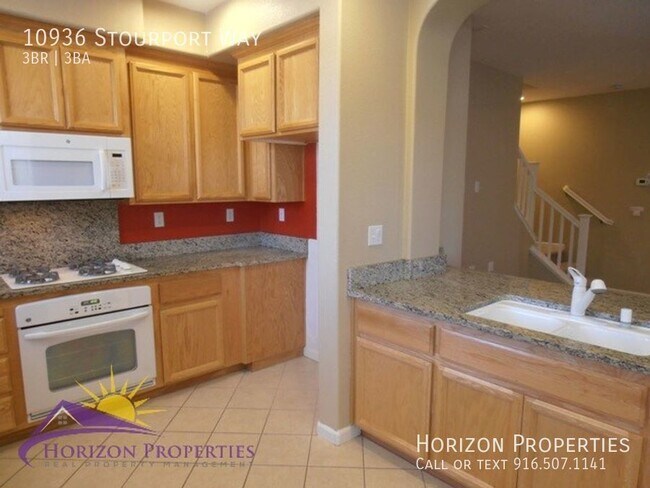 Building Photo - Modern Two-story 3 Bed 2.5 Bath 1,374 sqft...