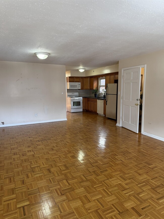 Building Photo - 2513 Palisade Ave