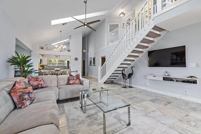 Building Photo - 4161 S US Hwy 1