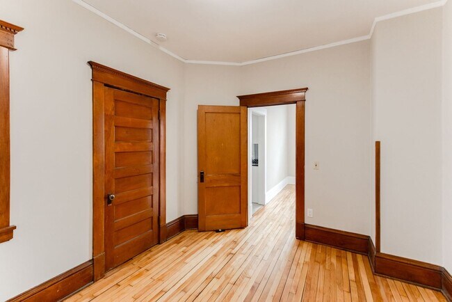 Building Photo - 273 W Sturgis St