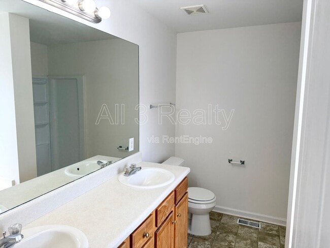 Building Photo - 49 Anna Way