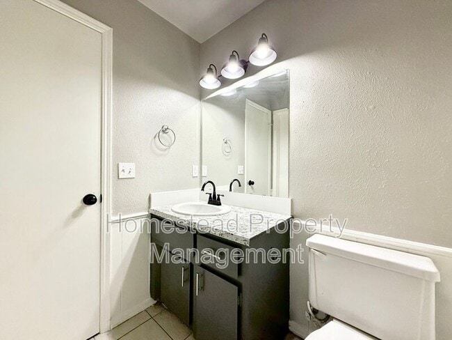 Building Photo - 146 Barrett Pl