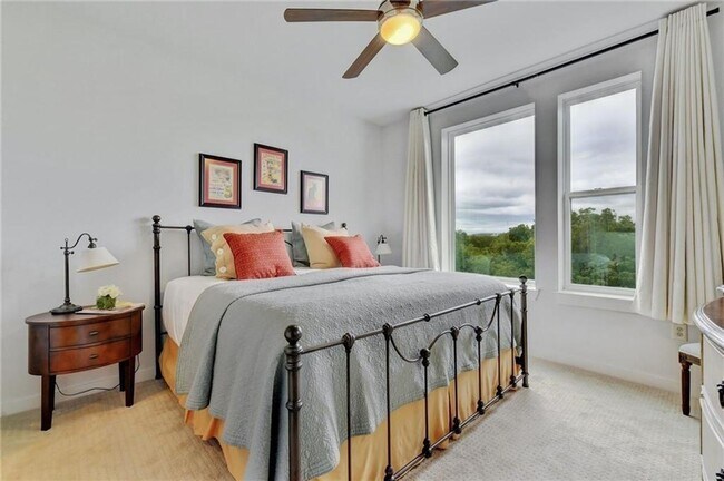 Building Photo - 1900 Barton Springs Rd