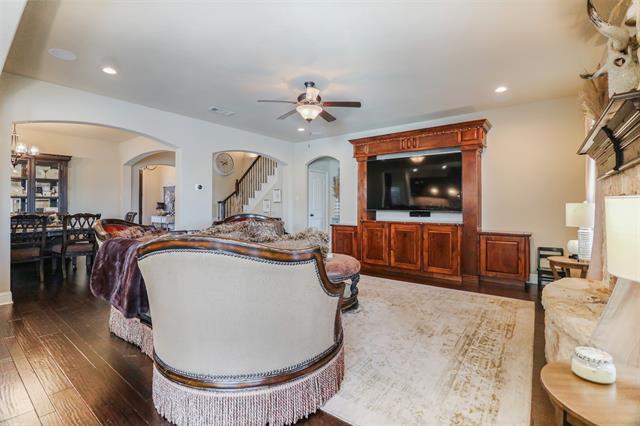 Building Photo - 230 Sandy Way