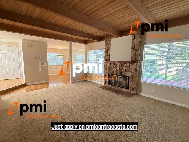 Building Photo - 974 Signal Ct