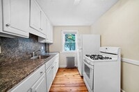 Building Photo - 431 Adams St