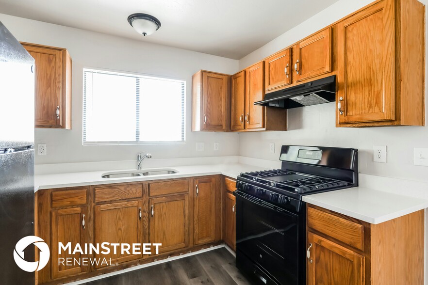 Building Photo - 1465 S American Dream Pl