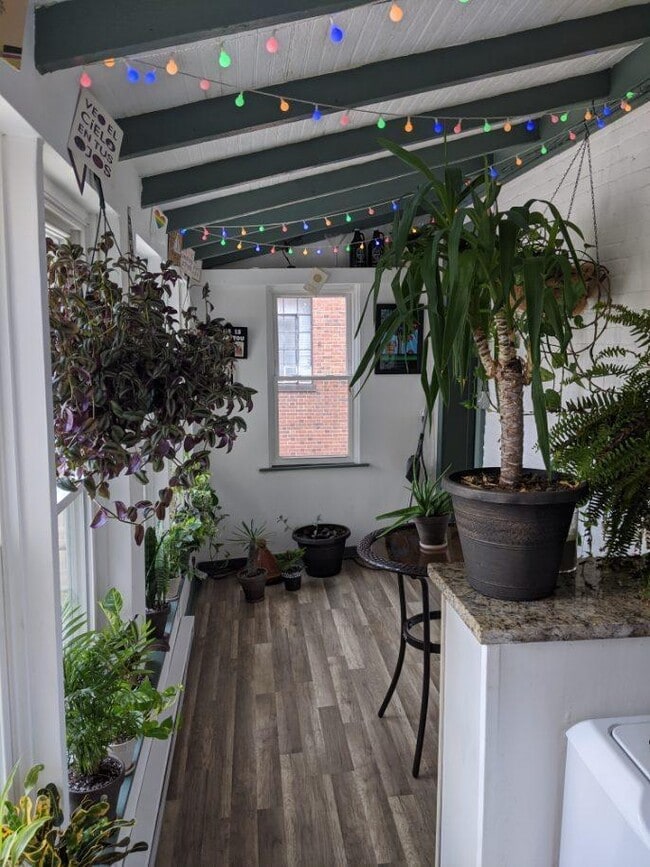 Building Photo - 1210 Delaware Ave