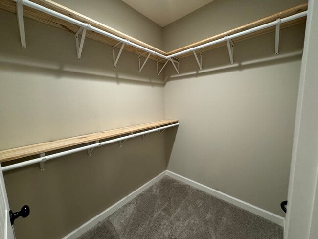 Building Photo - Parrish Place Subdivision!   4 BEDROOMS!!!!