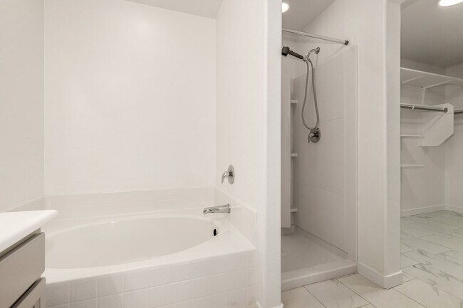 Building Photo - One Of A Kind Home For Rent In Buckeye!