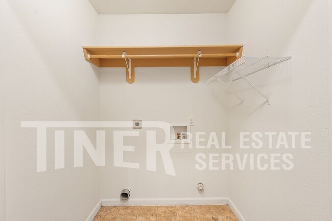 Building Photo - 5710 Cypress Ave